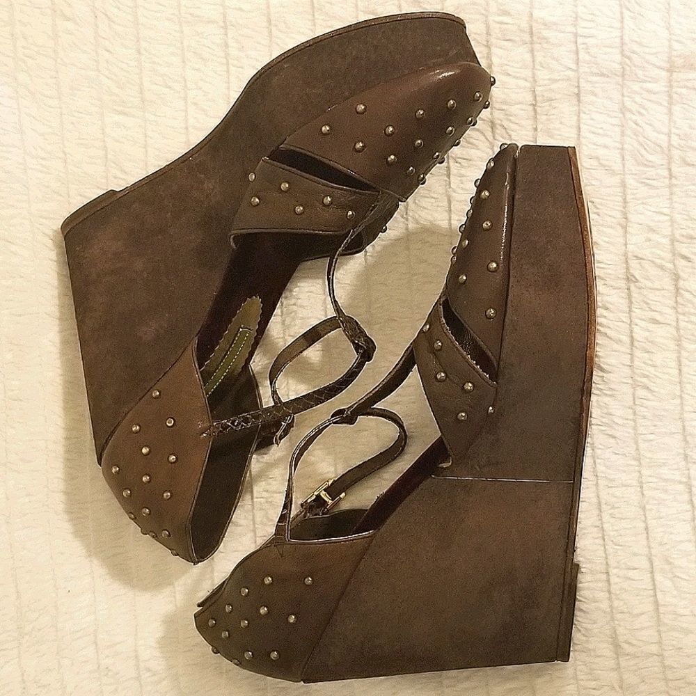 Cydney Mandel Leather Wedges (size 9)